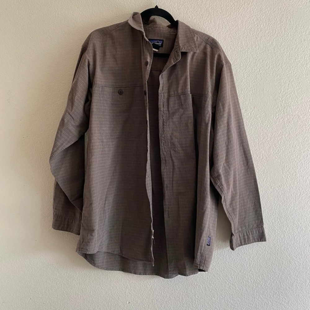 Patagonia Men’s Brown Gingham Collared Long Sleeve Button Down